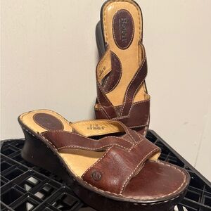 Born Women's Brown Leather Sandals size 8